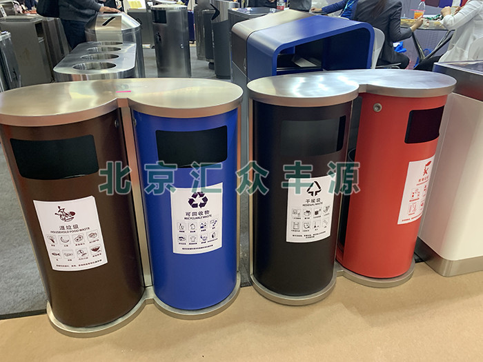 垃圾應(yīng)該分那些類(lèi)別或種類(lèi)投入分類(lèi)垃圾桶